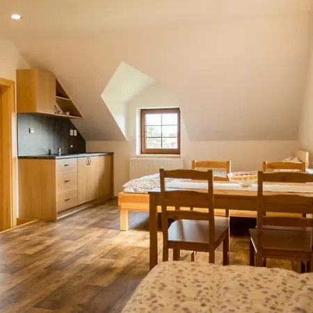 Guest house Slanskych Statek Nahorany (Hradec Kralove)